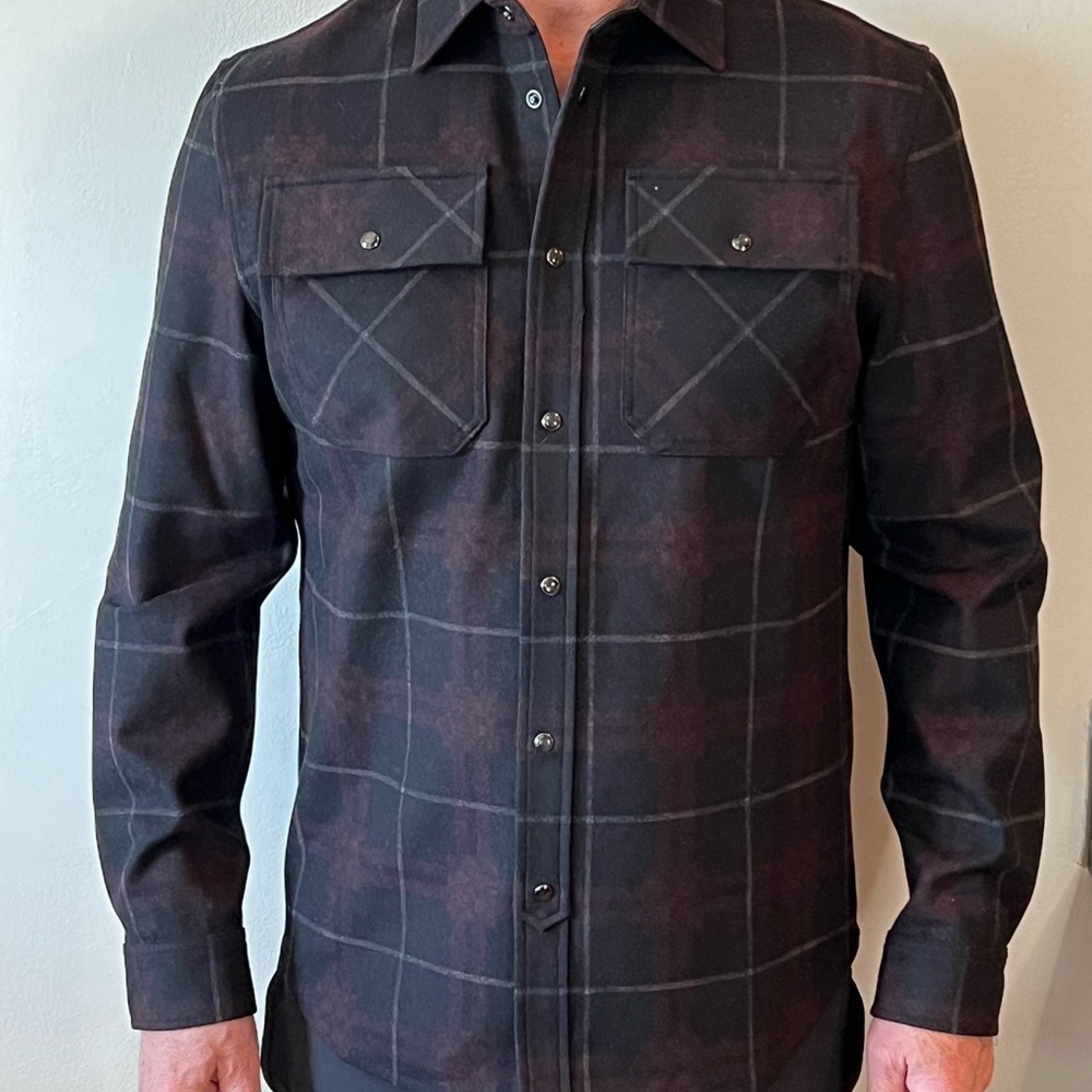 Karl Lagerfeld Mens M, Spread collar with long sleeve shirt/jacket